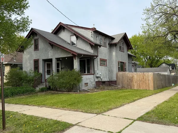 $189,900 | 1001 2nd Street North, Fargo, ND 58102