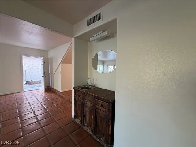 $3,350 | 908 Vegas Valley Drive, Las Vegas, NV 89109