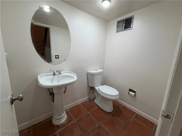 $3,350 | 908 Vegas Valley Drive, Las Vegas, NV 89109