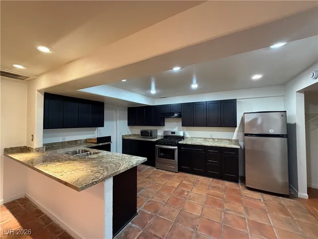 $3,350 | 908 Vegas Valley Drive, Las Vegas, NV 89109