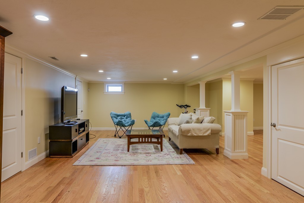 29 Fairbanks Road Lexington, MA 02421 - Photo 24 of 30