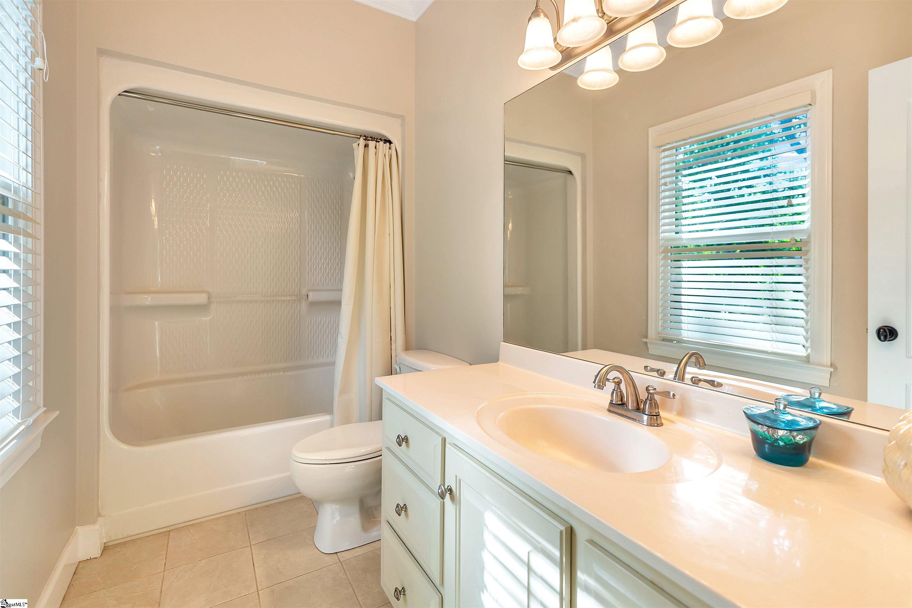 1002 Thornehill Drive Anderson, SC 29621 - Photo 29 of 43