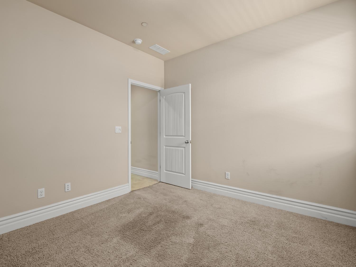 948 Whitmore Avenue Clovis, CA 93619 - Photo 13 of 38 a view of an empty room