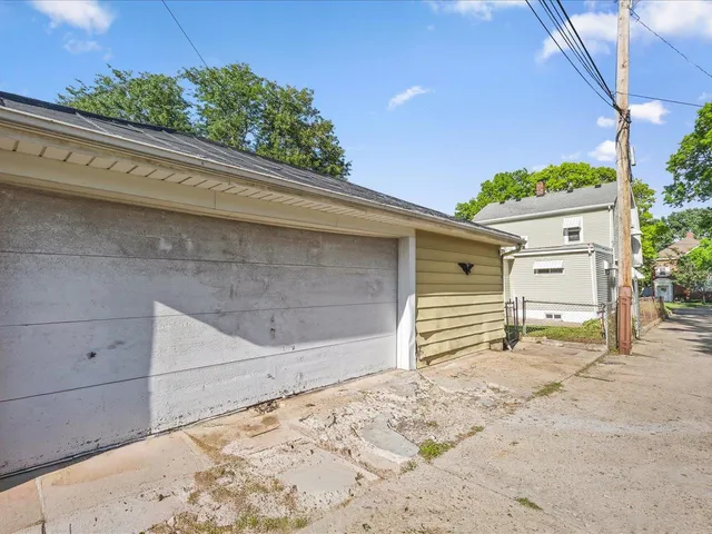 $168,900 | 1111 20th Street, Rockford, IL 61104