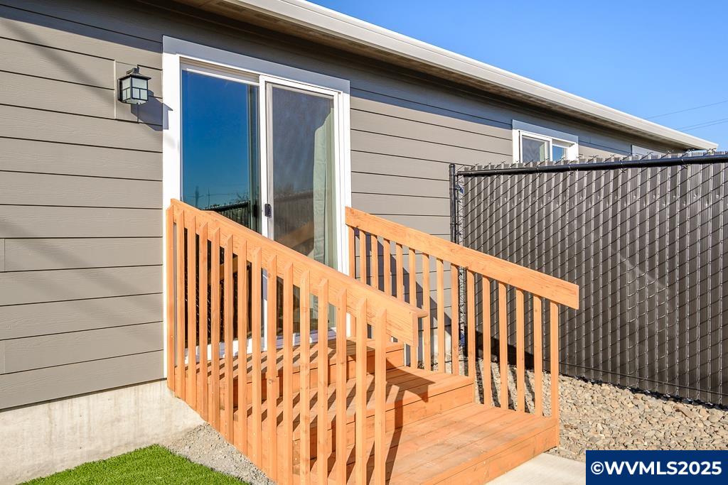 90 Walker Road Lebanon, OR 97355 - Photo 29 of 33 Gallery Image 29