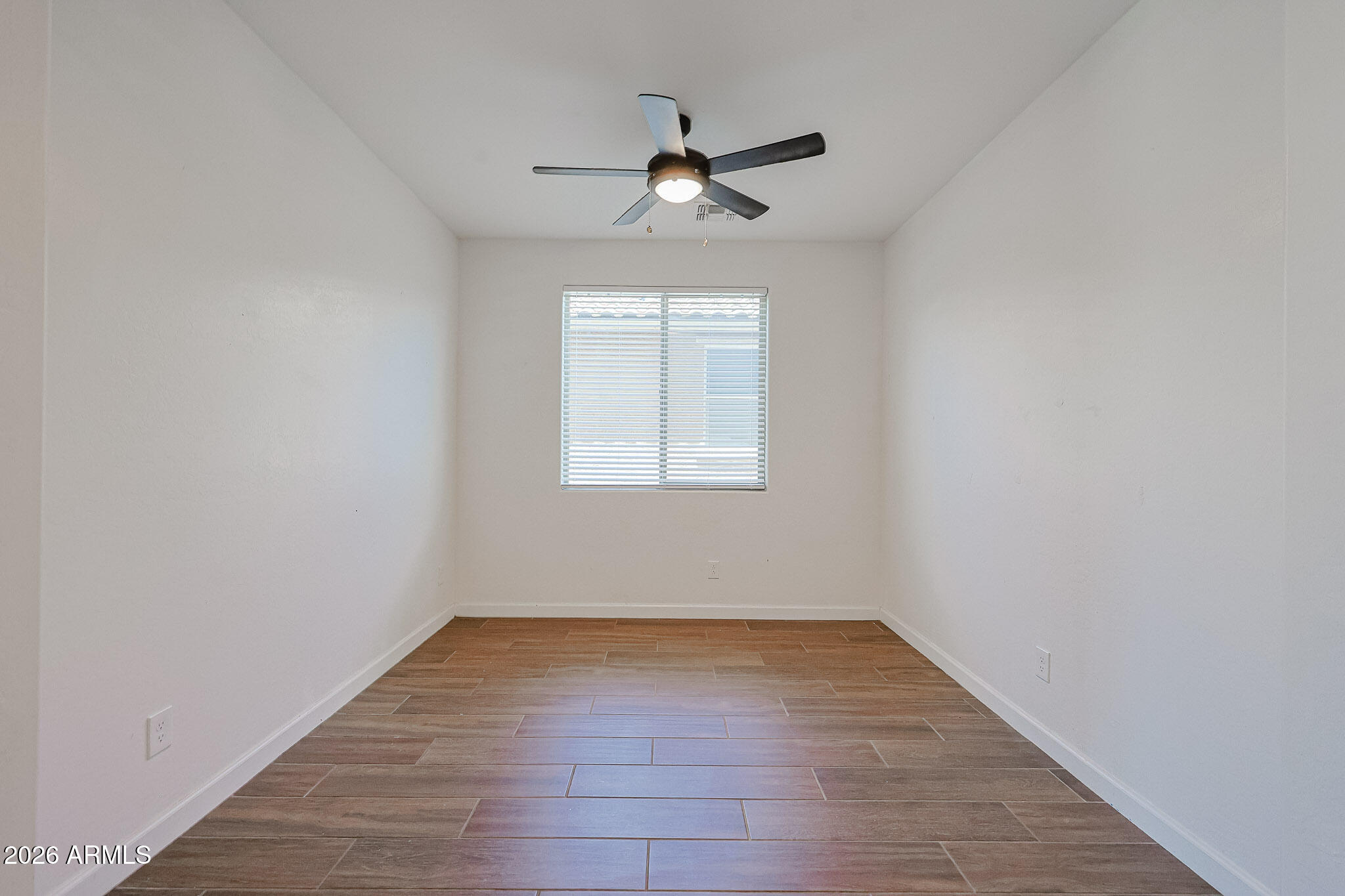 18263 West Williams Road Surprise, AZ 85387 - Photo 10 of 37 B (21)