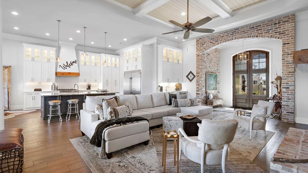 233 Rue Chantilly Covington, LA 70433 - Photo 4 of 40 Gallery Image 4