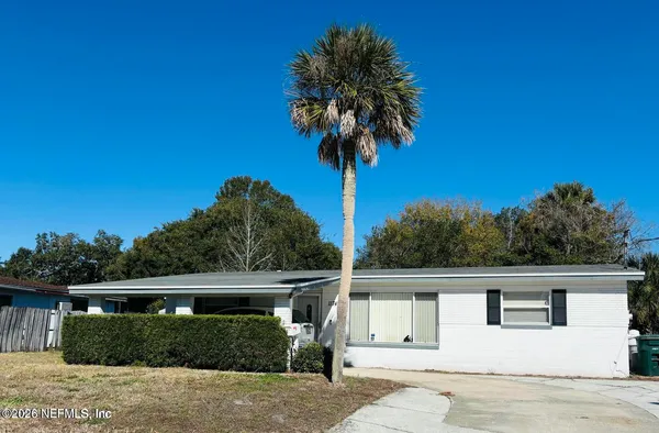 $2,100 | 11749 Surfwood Avenue, Jacksonville, FL 32246