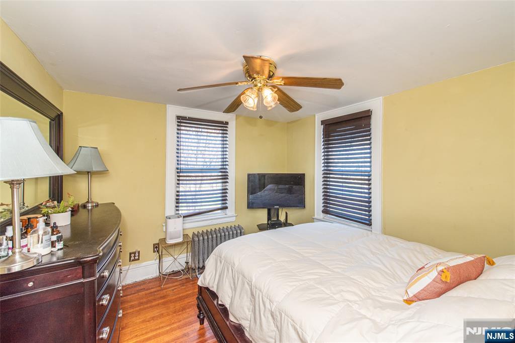 32 Irving Street Montclair, NJ 07042 - Photo 15 of 24