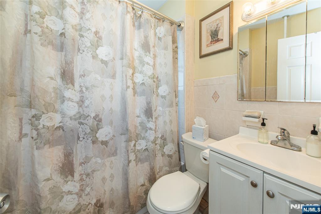 32 Irving Street Montclair, NJ 07042 - Photo 17 of 24