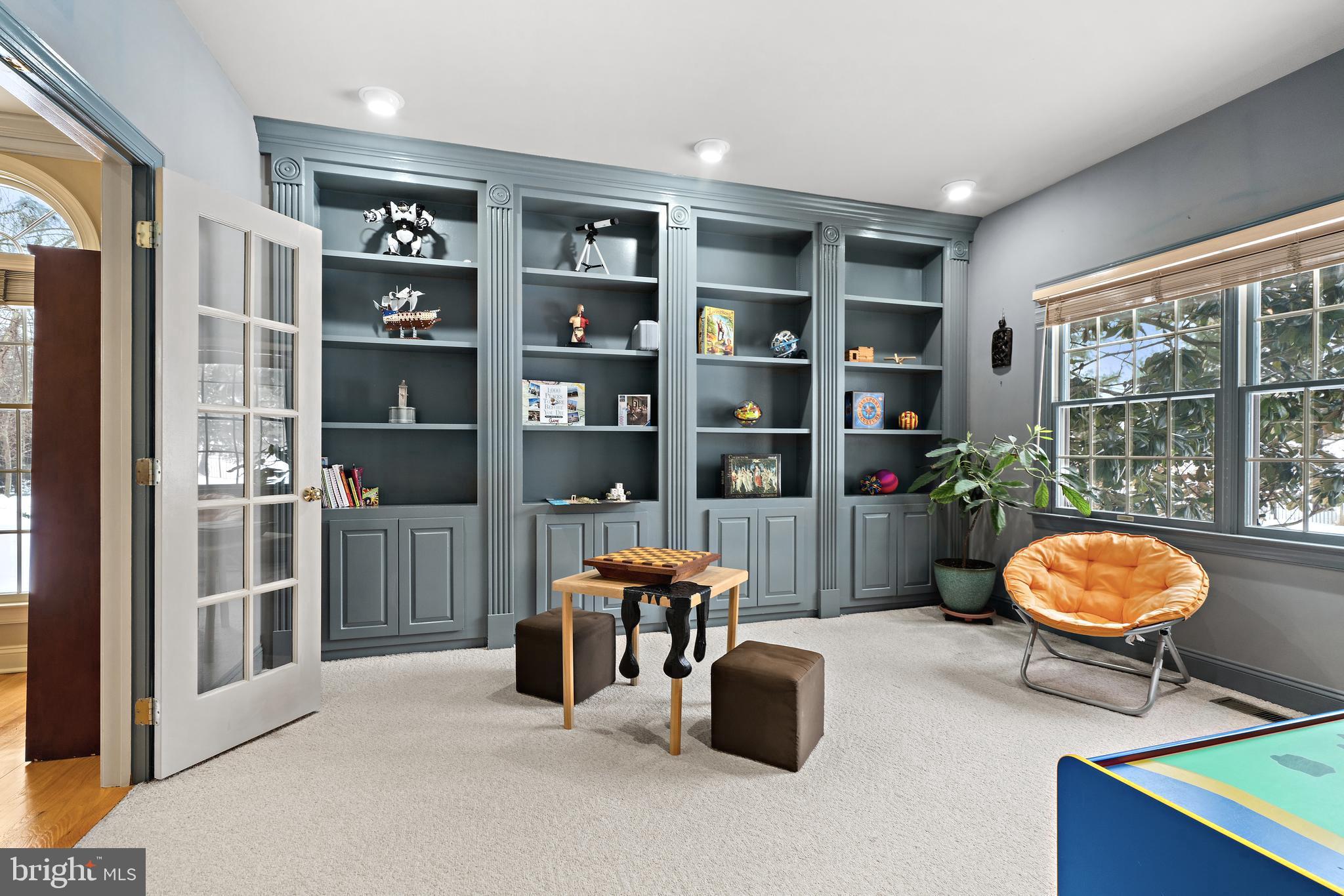 205 Christopher Drive Princeton, NJ 08540 - Photo 5 of 45 First floor Study off both Living & Family rooms.