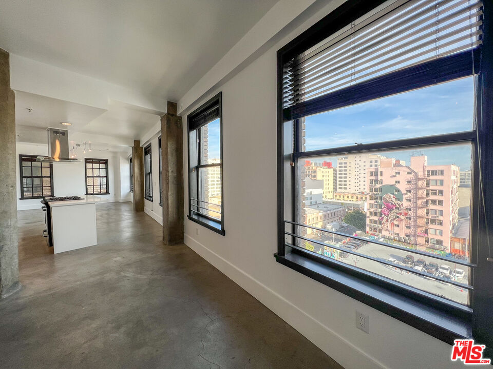 810 South Spring Street, Unit 802 Los Angeles, CA 90014 - Photo 9 of 18 a view of livingroom with furniture