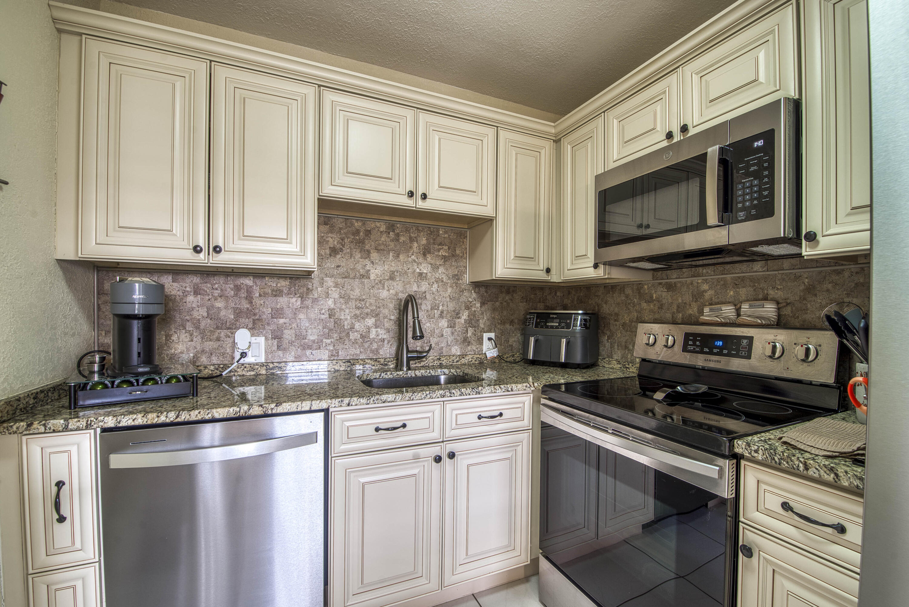 293 Brighton G, Unit 293 Boca Raton, FL 33434 - Photo 1 of 19 _IMG5859_HDR