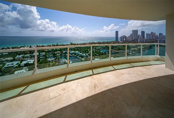 $12,500 | 20201 East Country Club Drive, Unit 2806/07, Aventura, FL 33180