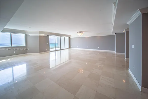 $12,500 | 20201 East Country Club Drive, Unit 2806/07, Aventura, FL 33180