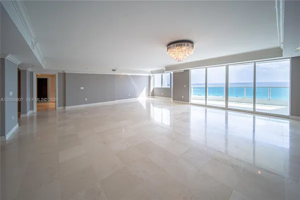 $12,500 | 20201 East Country Club Drive, Unit 2806/07, Aventura, FL 33180
