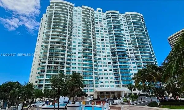$12,500 | 20201 East Country Club Drive, Unit 2806/07, Aventura, FL 33180