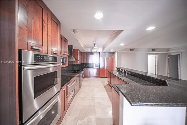 $12,500 | 20201 East Country Club Drive, Unit 2806/07, Aventura, FL 33180