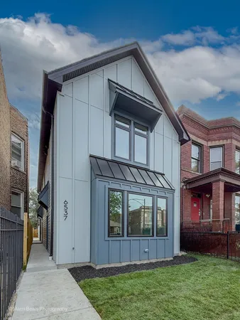 $599,000 | 6537 South Rhodes Avenue, Chicago, IL 60637