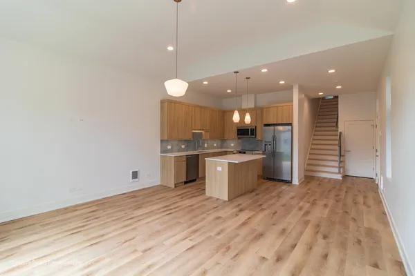 $599,000 | 6537 South Rhodes Avenue, Chicago, IL 60637