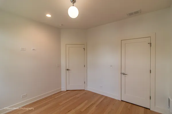 $599,000 | 6537 South Rhodes Avenue, Chicago, IL 60637