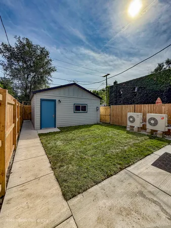 $599,000 | 6537 South Rhodes Avenue, Chicago, IL 60637