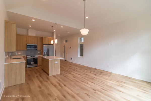 $599,000 | 6537 South Rhodes Avenue, Chicago, IL 60637