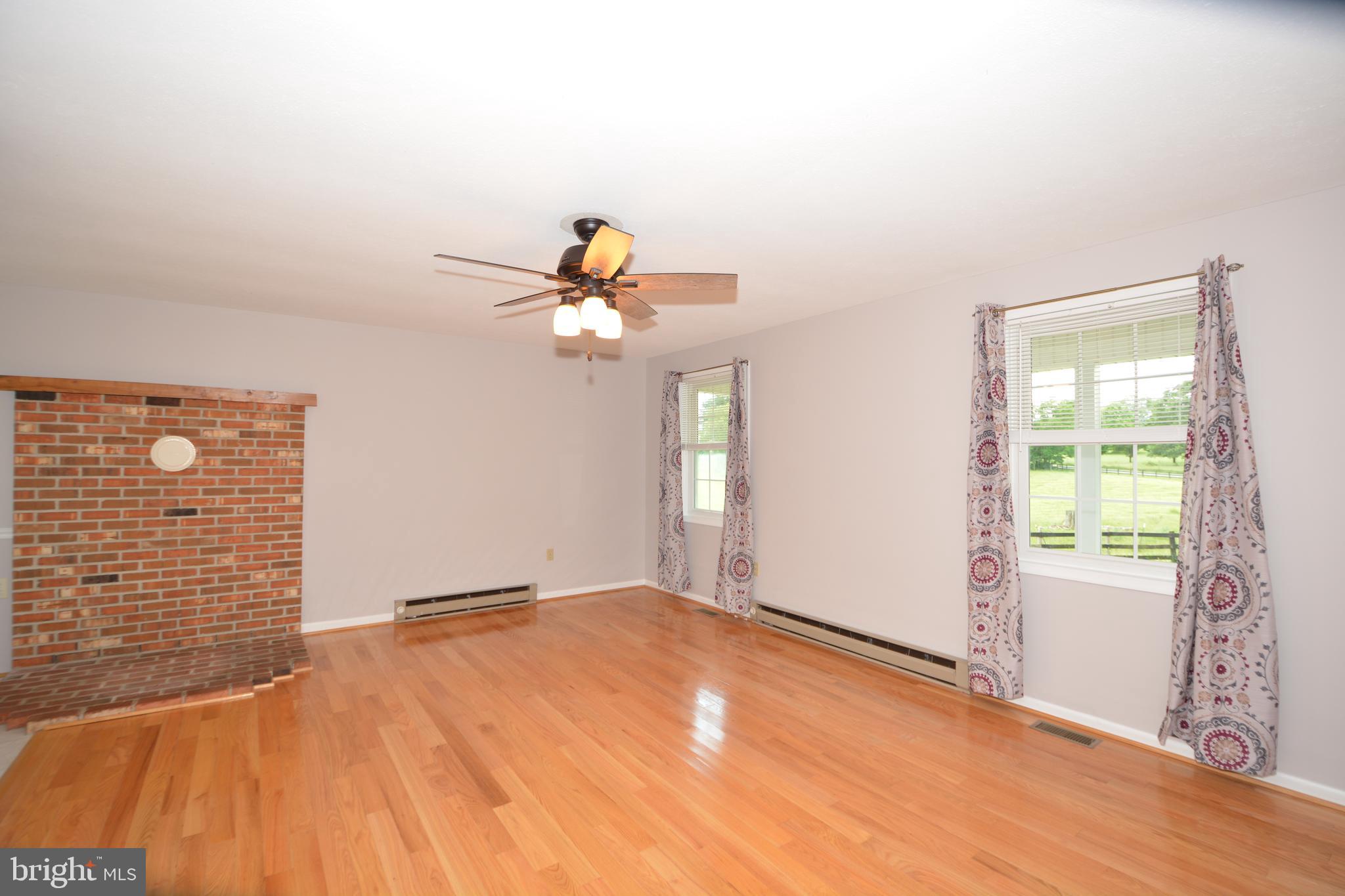 442 Perry Road Winchester, VA 22602 - Photo 18 of 33 Gallery Image 18