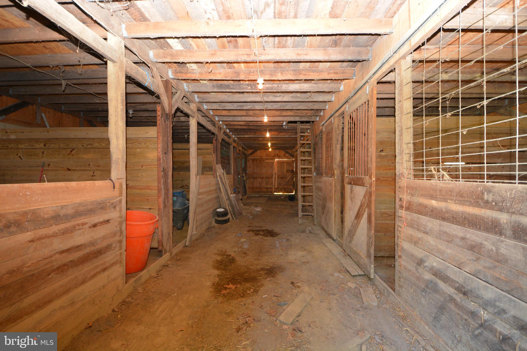 442 Perry Road Winchester, VA 22602 - Photo 32 of 33 Gallery Image 32