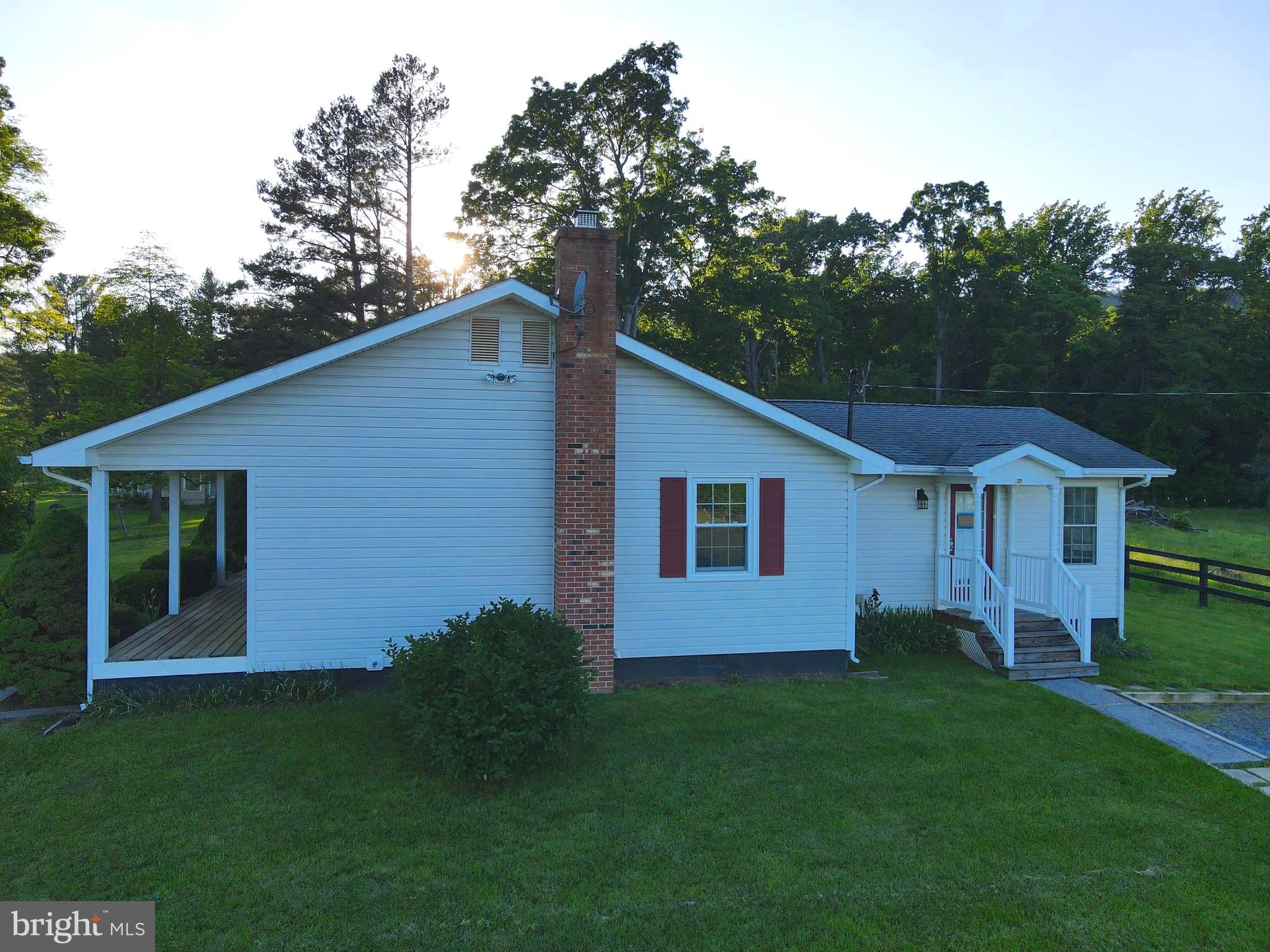 442 Perry Road Winchester, VA 22602 - Photo 6 of 33 Gallery Image 6