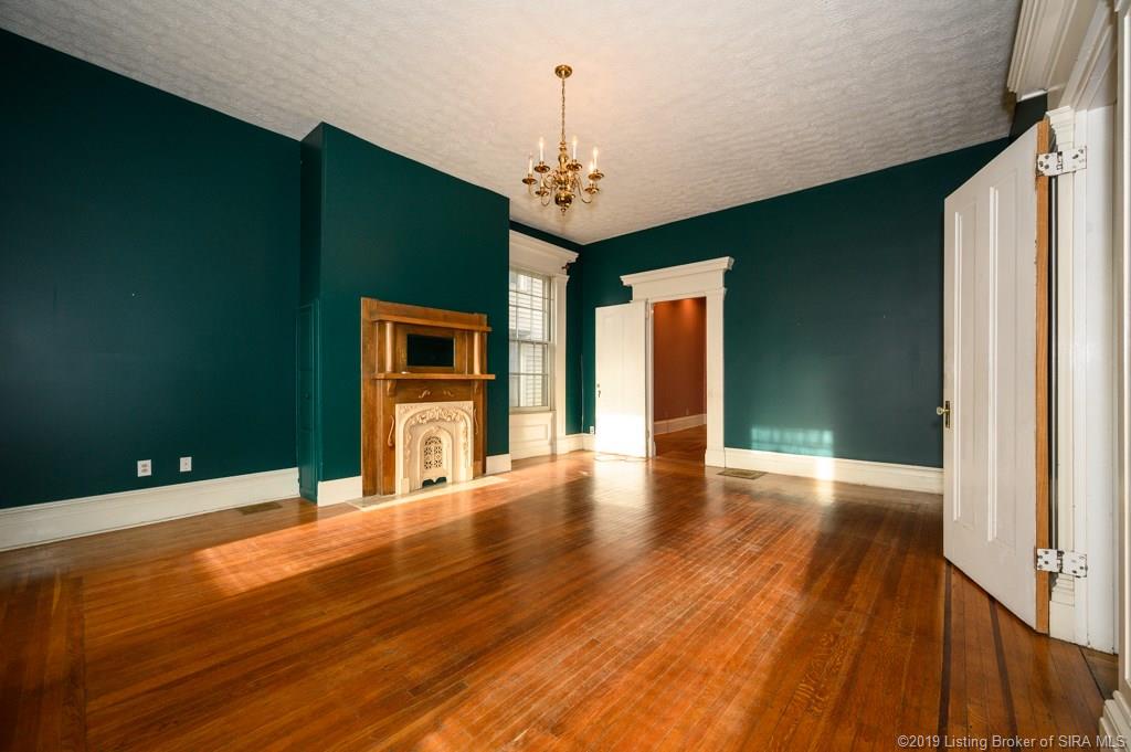 1015 East Spring Street New Albany, IN 47150 - Photo 8 of 76 Gallery Image 8