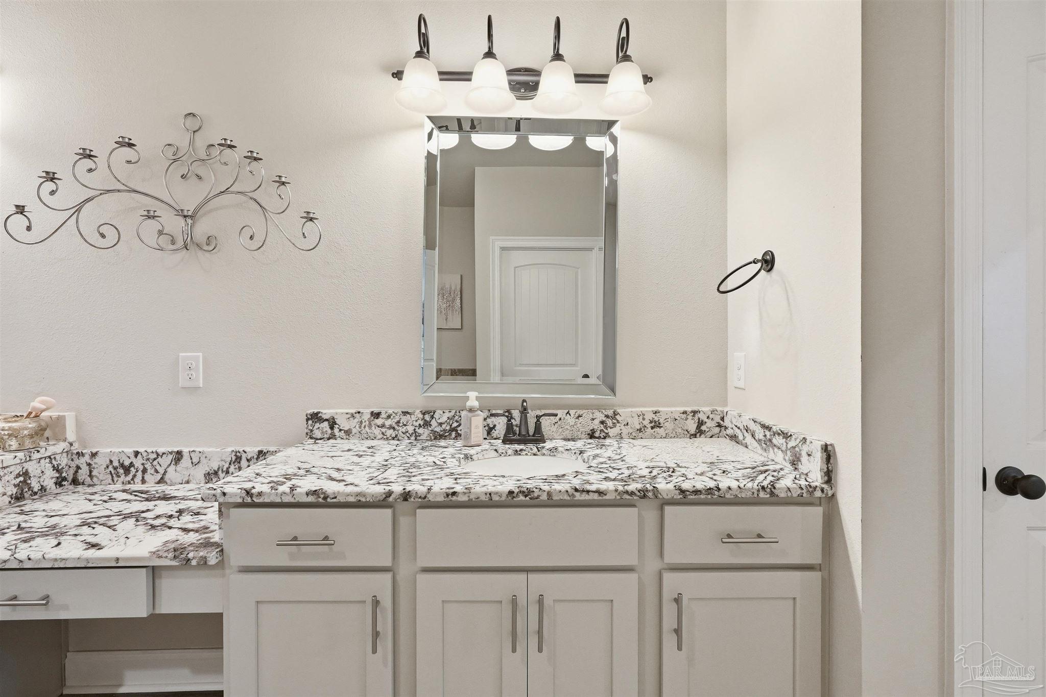 1559 Sawyers Rdg Cove Cantonment, FL 32533 - Photo 38 of 70