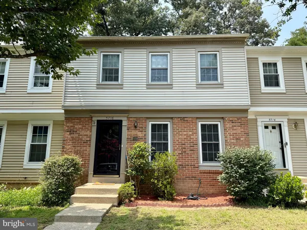$2,900 | 5716 Edgewater Oak Court, Burke, VA 22015