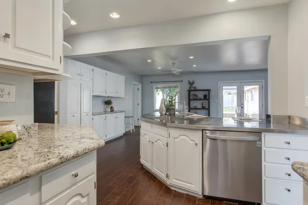 $3,500 | 510 East Belmont Avenue, Phoenix, AZ 85020