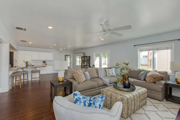 $3,500 | 510 East Belmont Avenue, Phoenix, AZ 85020