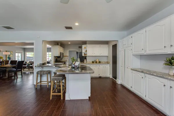 $3,500 | 510 East Belmont Avenue, Phoenix, AZ 85020