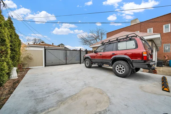 $3,300 | 1226 South 60th Court, Unit 1, Cicero, IL 60804