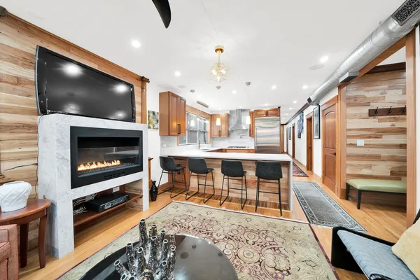 $3,300 | 1226 South 60th Court, Unit 1, Cicero, IL 60804