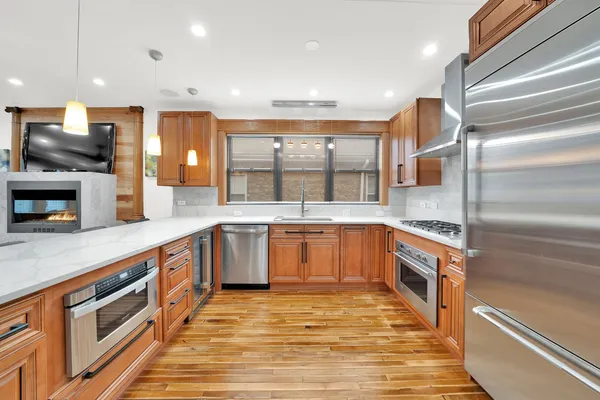 $3,300 | 1226 South 60th Court, Unit 1, Cicero, IL 60804