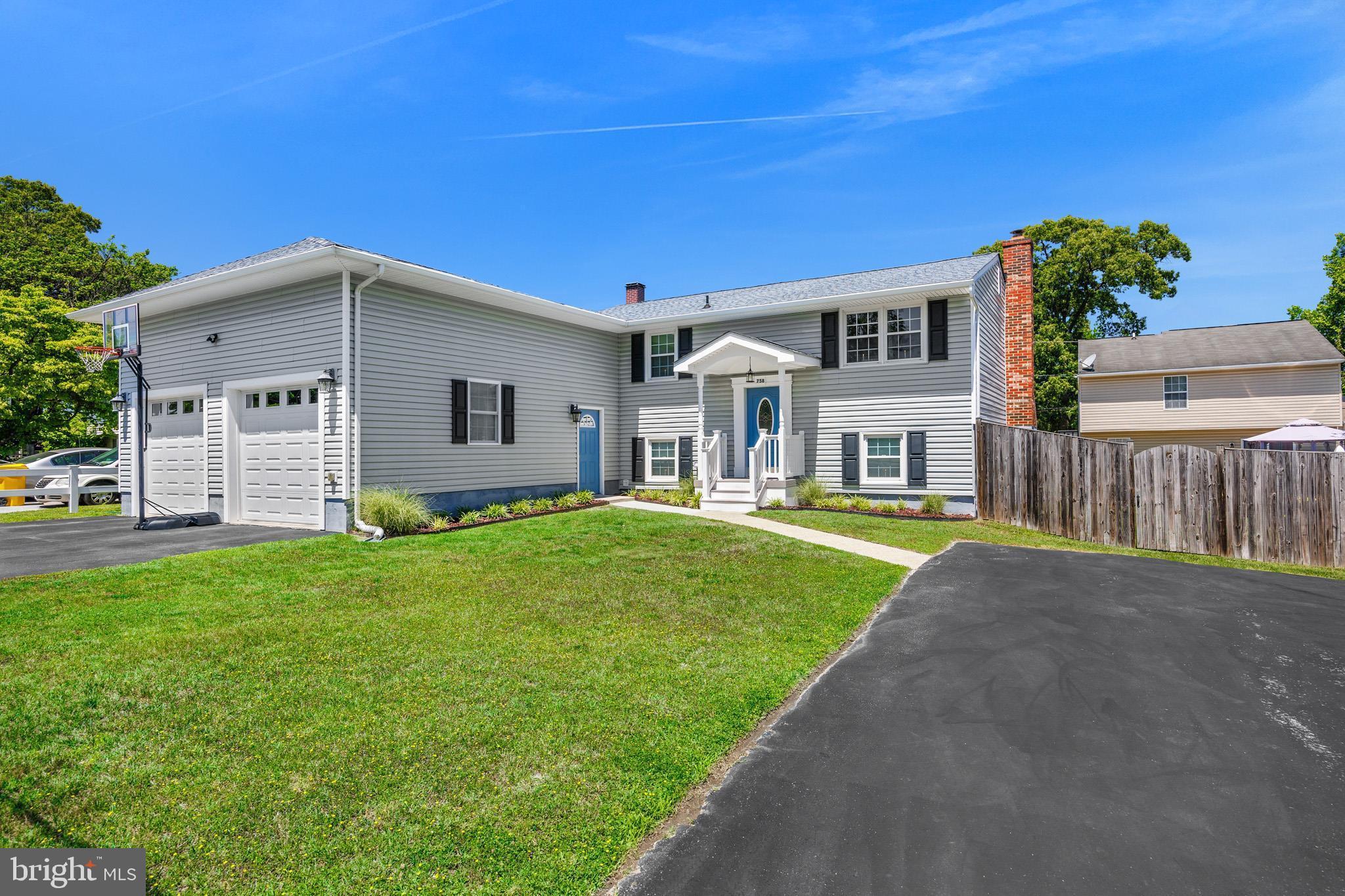 758 208th Street Pasadena, MD 21122 - Photo 3 of 42