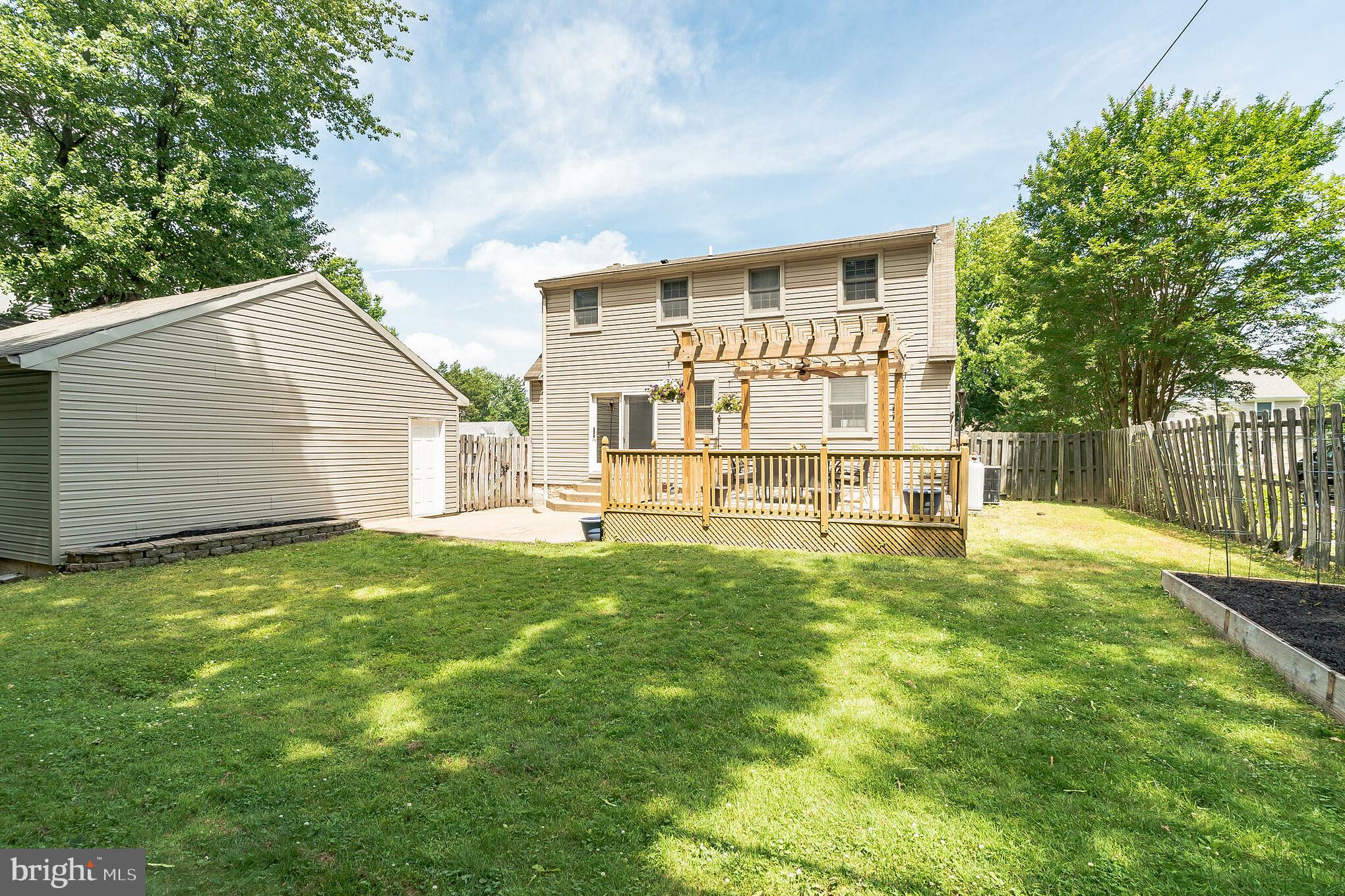 3239 Maple Road Huntingdon Valley, PA 19006 - Photo 30 of 31 Nice sized fenced in yard!
