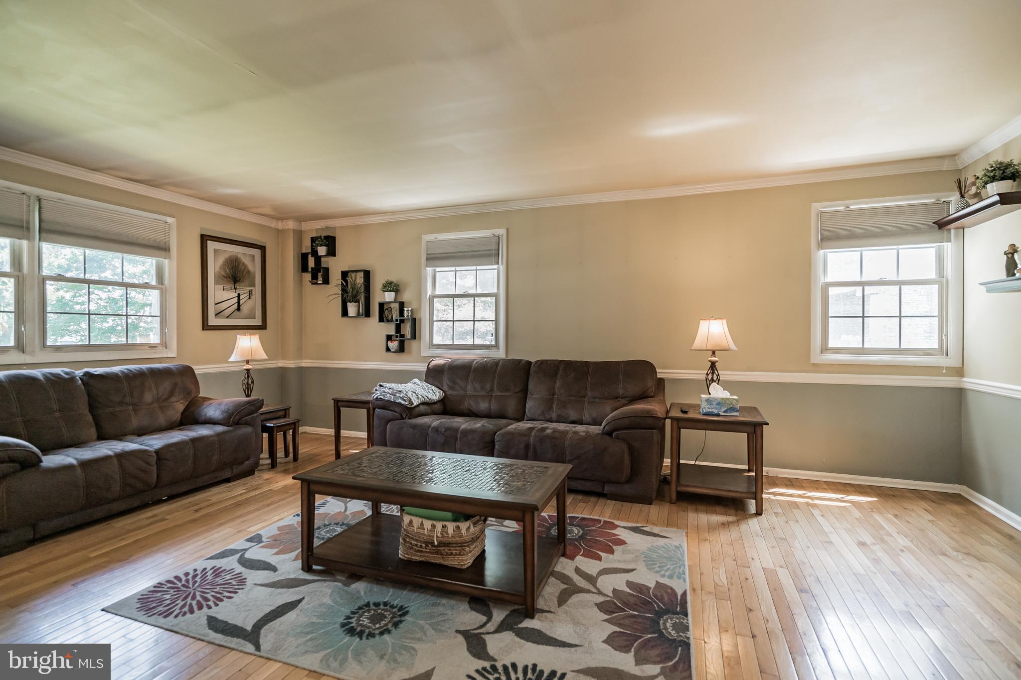 3239 Maple Road Huntingdon Valley, PA 19006 - Photo 6 of 31 Gallery Image 6