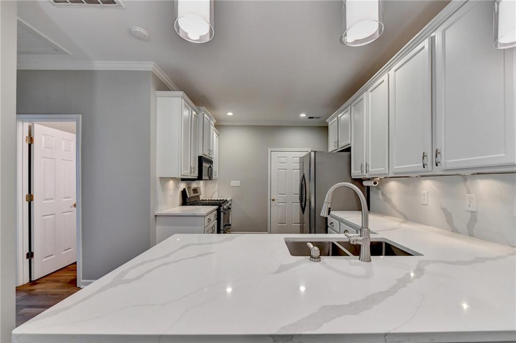 3321 Raes Creek Road Marietta, GA 30008 - Photo 17 of 49