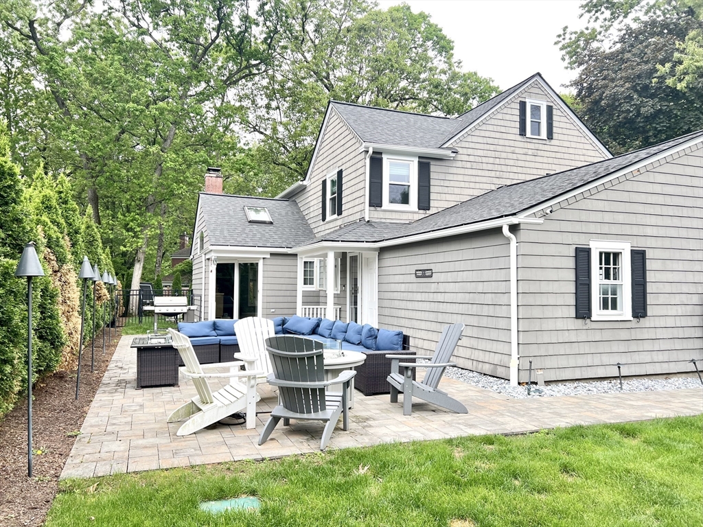 341 Farmington Road Longmeadow, MA 01106 - Photo 4 of 21 Gallery Image 4