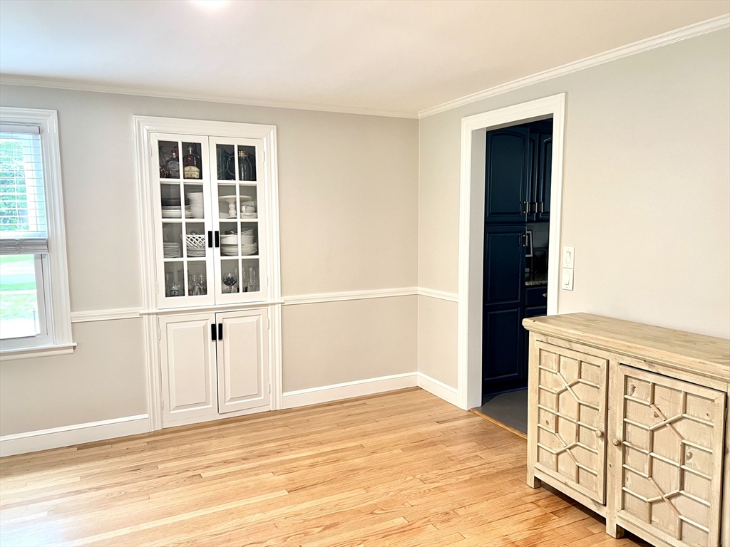 341 Farmington Road Longmeadow, MA 01106 - Photo 7 of 21 Gallery Image 7