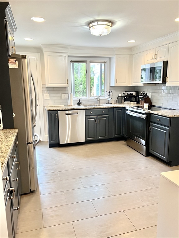 341 Farmington Road Longmeadow, MA 01106 - Photo 8 of 21 Gallery Image 8