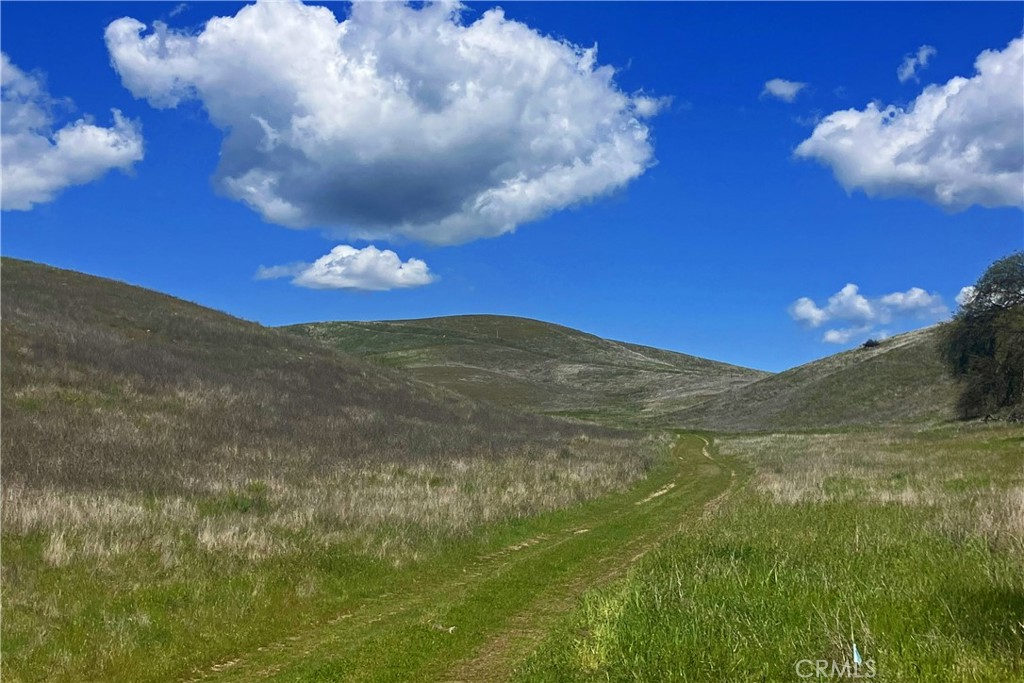 77505 Reinert Road San Miguel, CA 93451 - Photo 26 of 29 a view of a lake