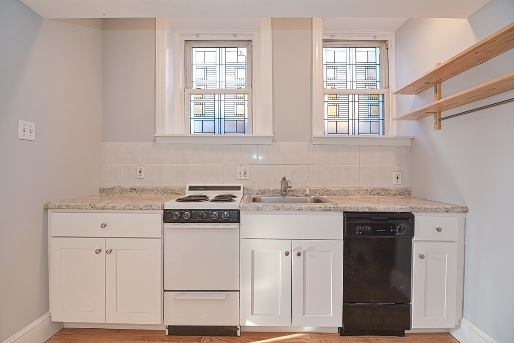 6 Hamilton Road, Unit G Brookline, MA 02446 - Photo 4 of 16