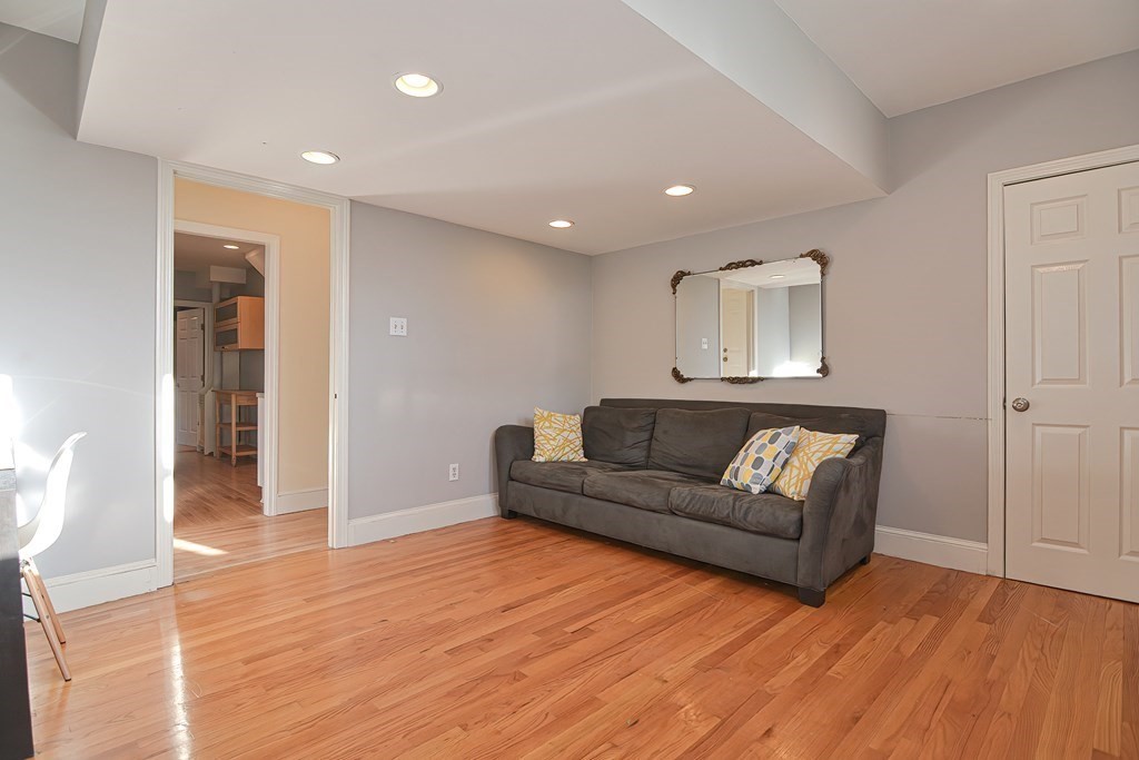 6 Hamilton Road, Unit G Brookline, MA 02446 - Photo 5 of 16