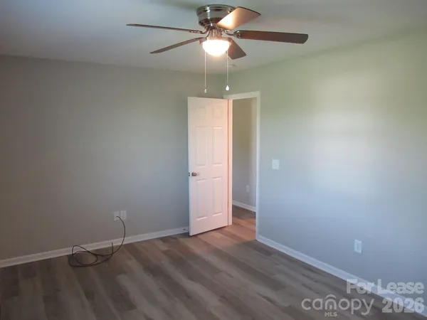 $1,350 | 174 Glen-Gar Drive, Lincolnton, NC 28092